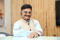 Khiladi Producer Satyanarayana Koneru Interview